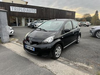  Voir détails -Toyota Aygo 1.0 VVT-i  Confort + Clim à Brive-la-Gaillarde (19)