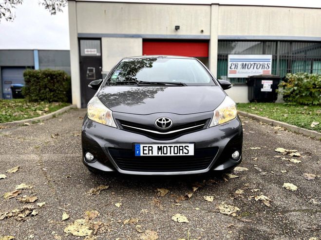 Toyota Yaris III 69 VVT-i Dynamic 5p GRIS de 2012