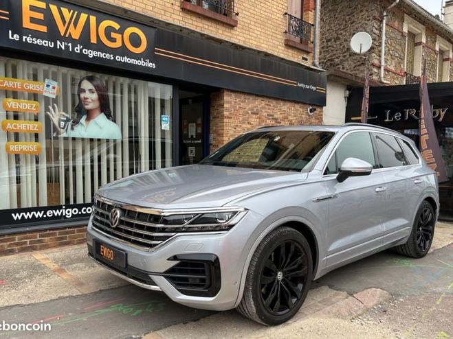 Volkswagen Touareg 3.0 TDI 286 CH R-LINE 4MOTION BVA TOIT O Gris de 2019