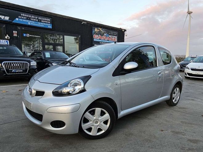 Toyota Aygo 1.0i VVT-i Garantie 12 mois Gris Mtallis de 