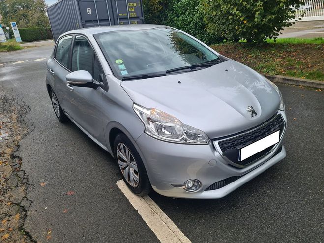 Peugeot 208 1.6 hdi Gris de 2014