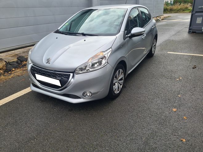 Peugeot 208 1.6 hdi Gris de 2014