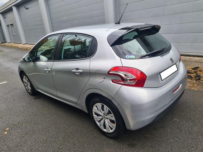 Peugeot 208 1.6 hdi Gris de 2014