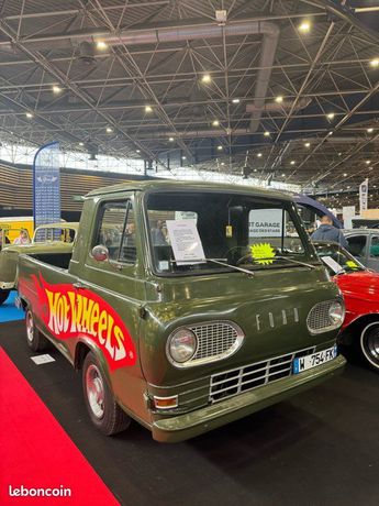  Voir détails -Ford Econoline Club Wagon Superbe hotwheels à Grigny (69)