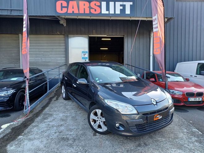 Renault Megane III Hatchback 1.4 TCe 16V 131 cv DYNAMIQ Gris de 2011