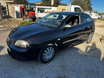  Voir détails -Seat Ibiza 1.4 tdi 70 CV à Grans (13)