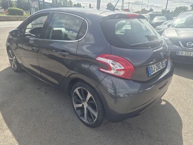 Peugeot 208 1.4 E-HDI 70 4CV FELINE 5P BELLE crit 2  Gris fonc de 2013