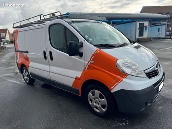  Voir détails -Opel Vivaro 2L L1H1 115CH 1re main 3 places 86500KM à Armentires (59)