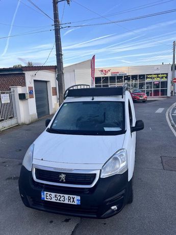  Voir détails -Peugeot Partner 1.6L BLUE HDI 120 CV UTILITAIRE à Lires (62)