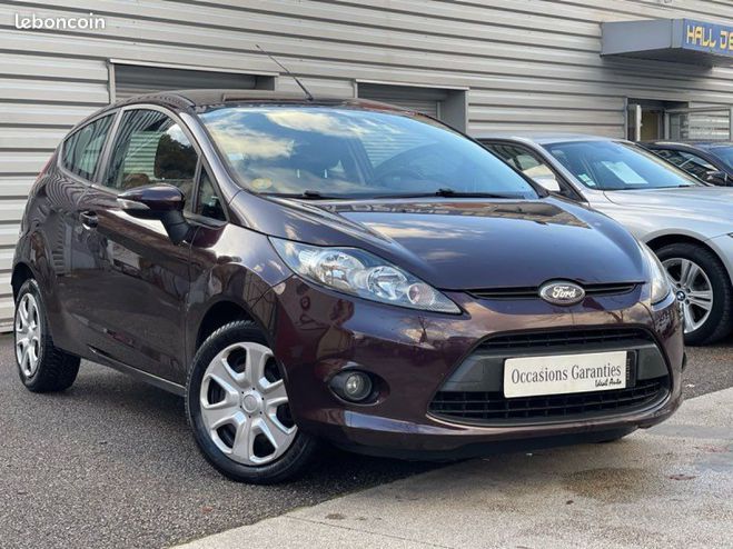 Ford Fiesta 1.4 TDCI 70 Trend 1ere Main Suivi Violet de 2009