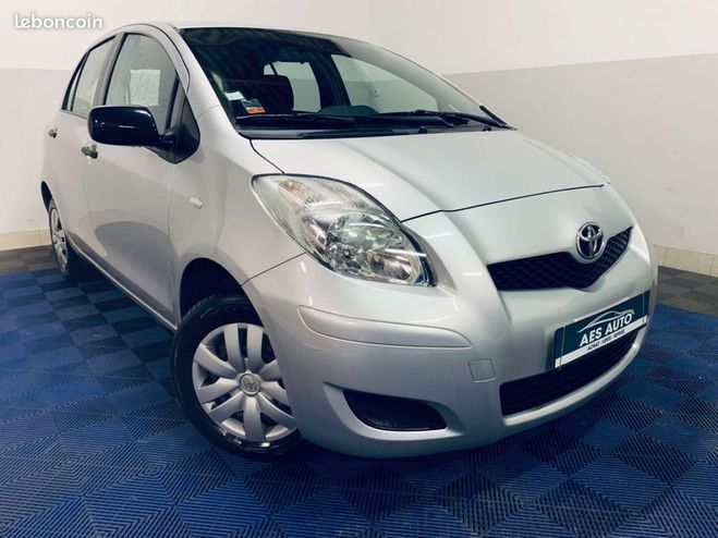 Toyota Yaris II 1.0 69 CH VVT-i Gris de 2009