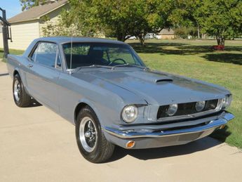  Voir détails -Ford Mustang coup V8 à  Le Havre (76)