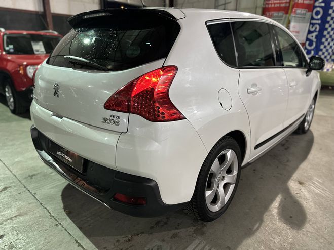 Peugeot  3008 HYbrid4  2.0 e-HDi FAP ETG6 + Electric 37ch BLANC de 2013