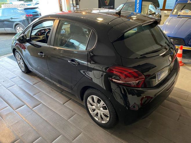 Peugeot 208 (2) 1.6 blueHDI 75 Buiness 5 Portes Noir de 2015