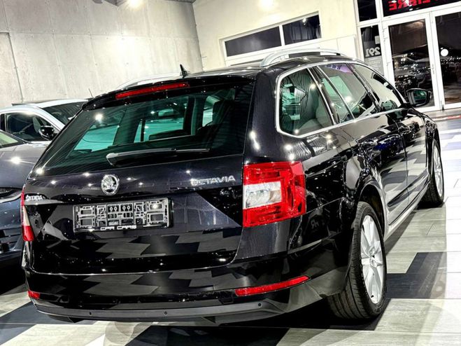 Skoda Octavia SW 1.6 CR TDi Etat Neuf Full Hist. Noir Mtallis de 