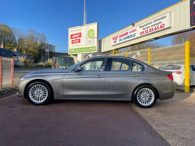 BMW Serie 3 (F30) 330EA 252CH LUXURY Gris C de 2016