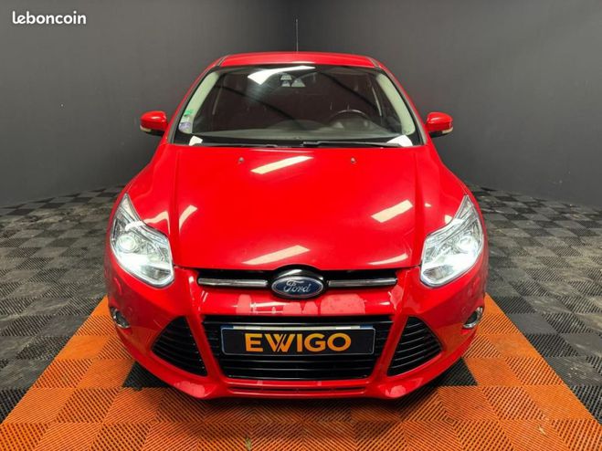 Ford Focus 1.6 Ti-VCT 105ch TITANIUM 5P 1re Main D Rouge de 2011