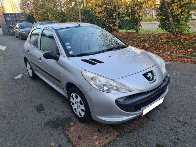 Peugeot 206 1.4 75 CV CRIT 1 Gris clair de 2011