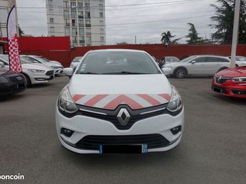  Voir détails -Renault Clio IV STE 1.5 DCI 75CH ENERGY AIR MEDIANAV à Villefranche-sur-Sane (69)
