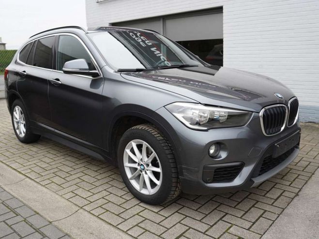 BMW X1 1.5i sDrive18 TREKHAAK,LEDER,CRUISE,CAM, Gris de 