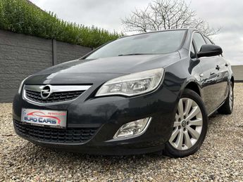  Voir détails -Opel Astra Sports Tourer 1.7 CDTi ECOTEC Cosmo CUIR à Thulin (73)