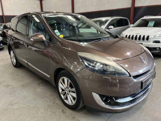 Renault  Grand Scenic III 1.6 dCi 130ch energy Bose eco 5 pla MARRON FONCE de 2012