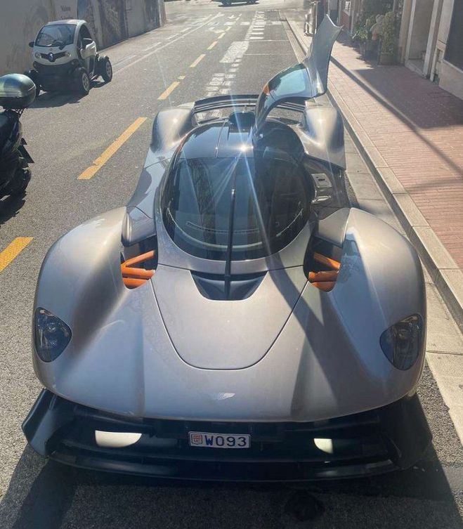Aston martin Valkyrie  Gris de 2024