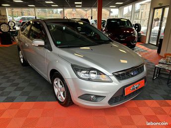  Voir détails -Ford Focus PACK TREND 1.6I 16V 100 cv Garantie 12 m à Piennes (54)