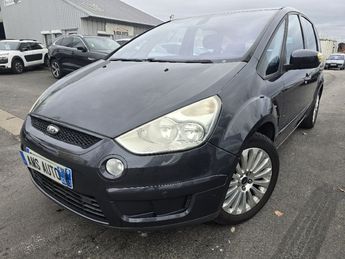  Voir détails -Ford S Max 1.8 TDCi 125 cv Titanium 7 PLACES à Riom (63)