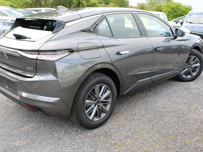 Citroen DS 4 CROSSBACK III BASTILLE+ ESSENCE 130 CV Gris Platinium de 2022