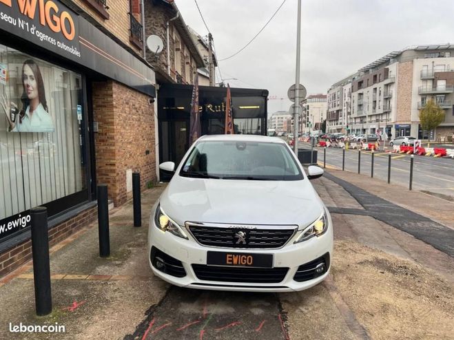 Peugeot 308 GENERATION-II 1.2 PURETECH 130 CH ALLURE Blanc de 2018