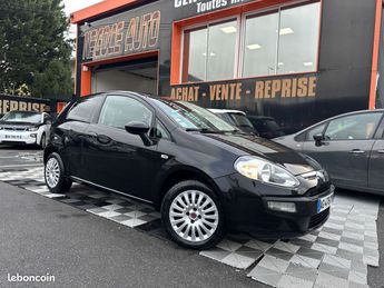  Voir détails -Fiat Grande Punto 1.3 MULTIJET 16V 75CH ESTIVALE 3P à Morsang-sur-Orge (91)