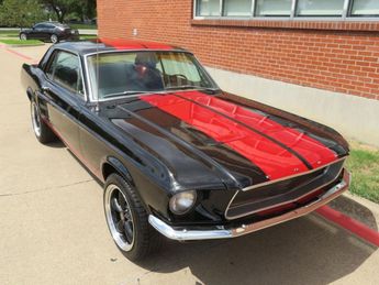  Voir détails -Ford Mustang COUP V8 à  Le Havre (76)