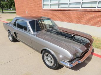  Voir détails -Ford Mustang V8 COUP à  Le Havre (76)