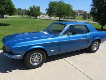  Voir détails -Ford Mustang V8 COUP à  Le Havre (76)
