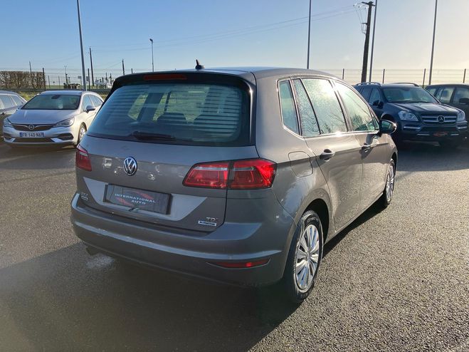 Volkswagen Golf 1.6 TDI 110CH BLUEMOTION FAP TRENDLINE GRIS FONCE de 2015