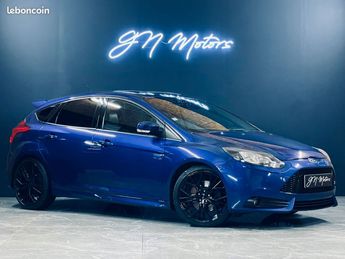  Voir détails -Ford Focus iii 2.0 scti ecoboost 250 s&s st bv6 à Thoiry (78)