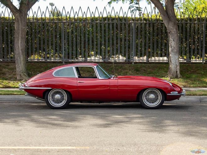 Jaguar E-Type XKE 4.2 L 6 cyl manuel 4  de 1968