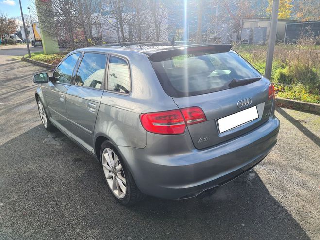 Audi A3 1.8 tfsi Gris anthracite de 2010