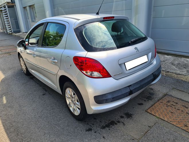 Peugeot 207 1.4 ANNEE 2013 5 CV 5500e Gris de 2013