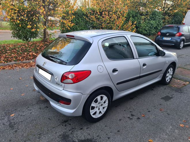 Peugeot 206 1.4 75 CV CRIT 1 Gris clair de 2011