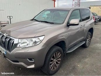  Voir détails -Toyota Land Cruiser lounge 2.8 D 177cv BVA à   La Boisse (01)