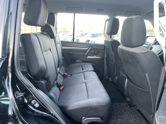 Mitsubishi Pajero 3.2 DI-D200 FAP INVITE 5P NOIR  de 2014