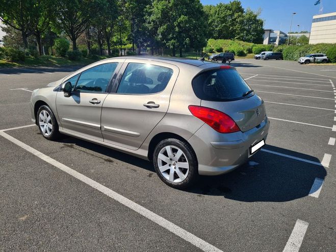 Peugeot 308 1.6 hdi 110 CV Beige de 2009