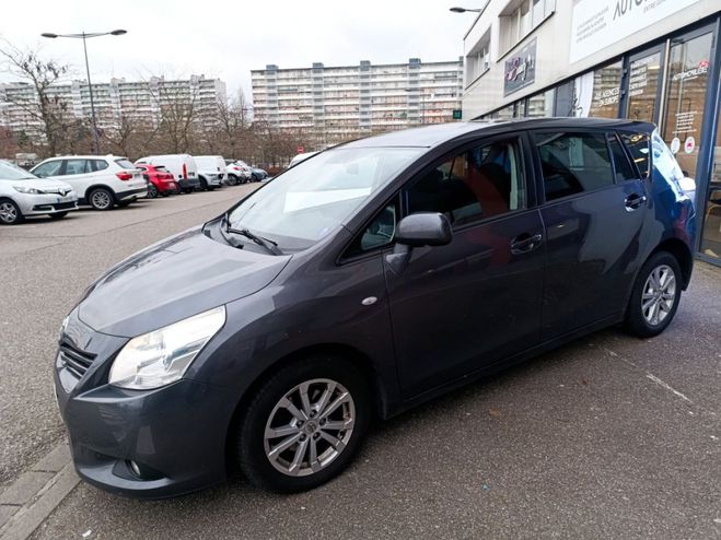 Toyota Verso 2.0 D 126 cv SKYVIEW Gris de 2012