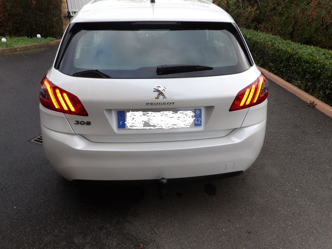 Peugeot 308 1.2 Puretech blanc nacr de 2018