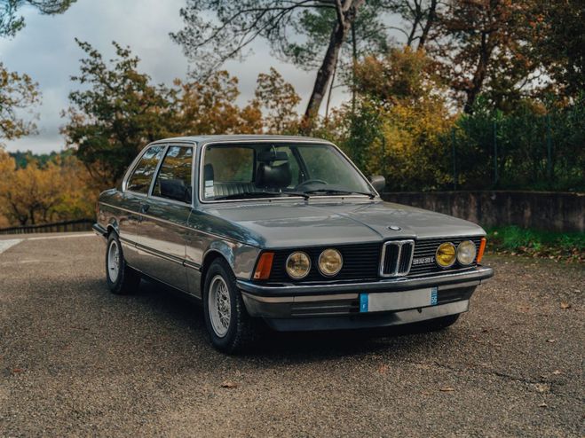 BMW Serie 3 E21 323 Gris de 1982