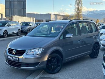  Voir détails -Volkswagen Touran 1.9 TDI 105CH Confortline à Saint-Martin-d'Hres (38)
