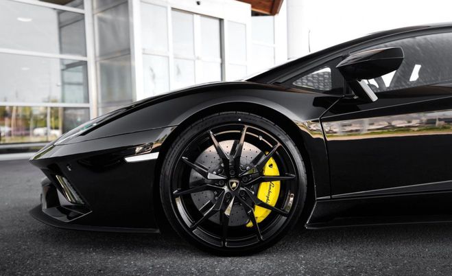 Lamborghini Aventador S LP 740-4 ISR 6.5 V12 / Carbone noir  de 2019