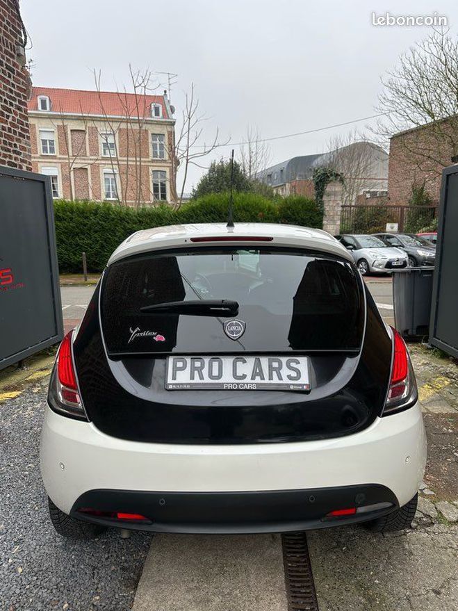 Lancia Ypsilon Edition Elefantino Blanc de 2013